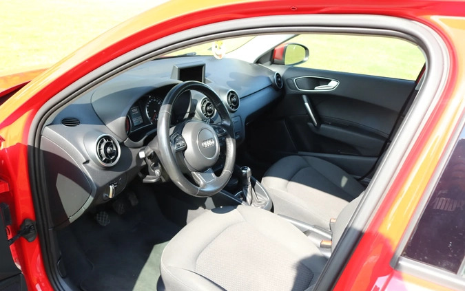 Audi A1 cena 41900 przebieg: 63677, rok produkcji 2012 z Głowno małe 667